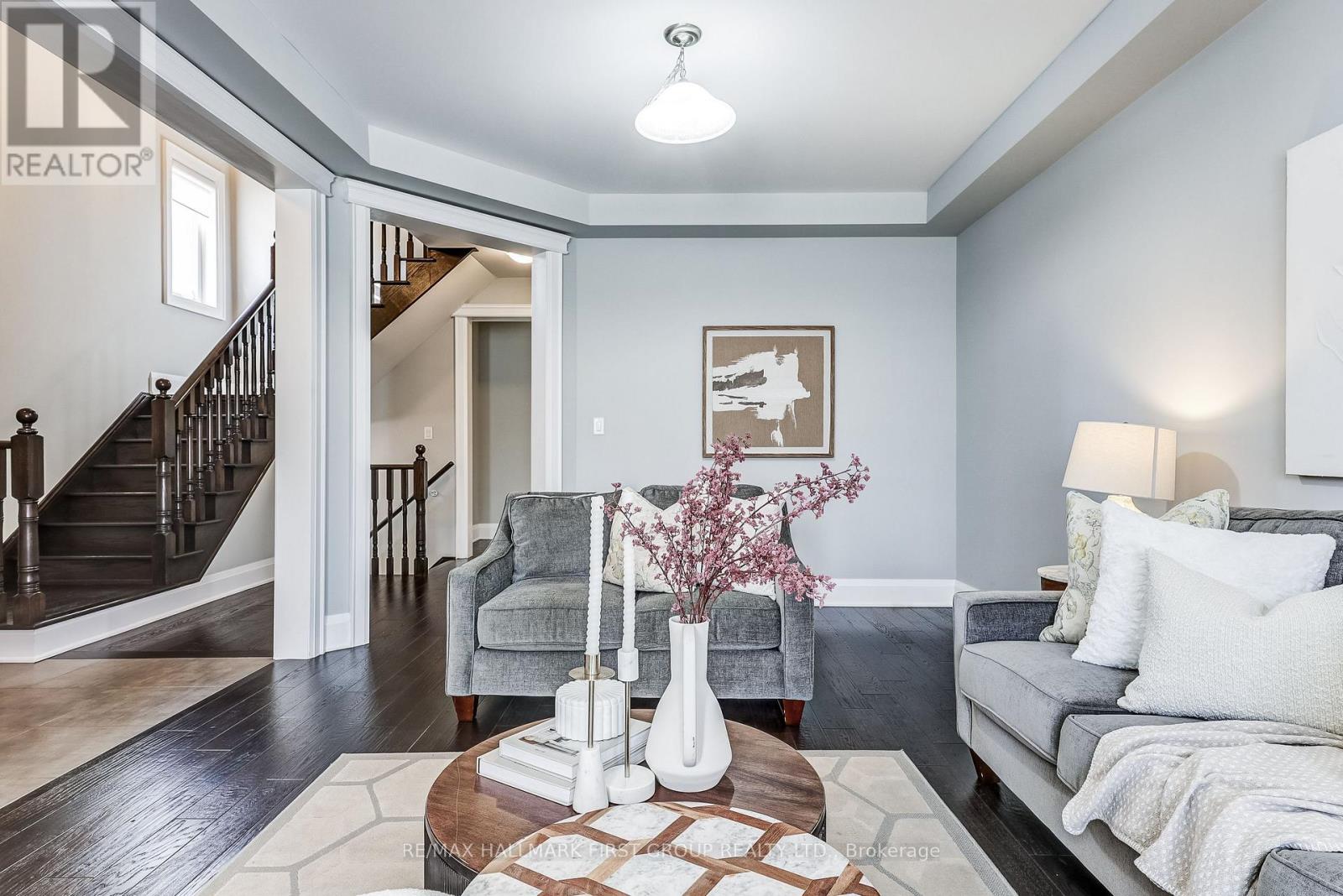 40 Endeavour Court, Whitby, Ontario  L1P 0B5 - Photo 6 - E12446574