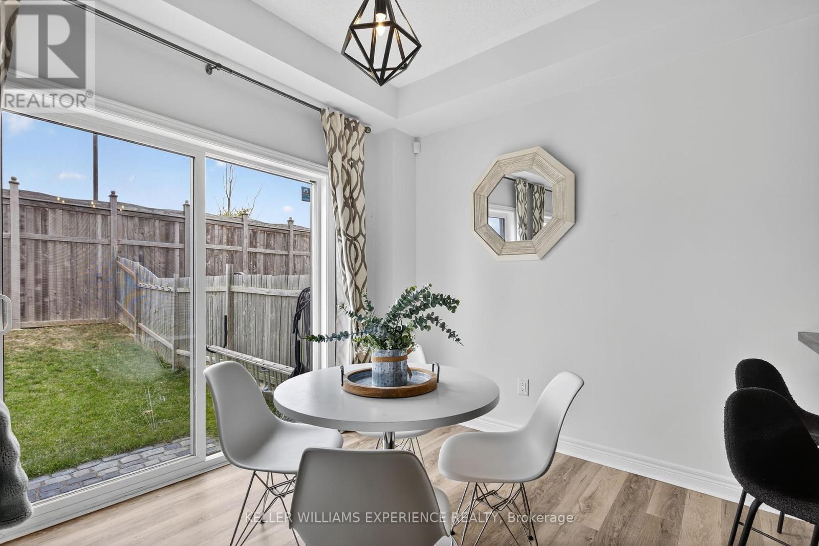 70 Pearcey Crescent, Barrie (Bayfield), Ontario  L4N 6R7 - Photo 9 - S12446679