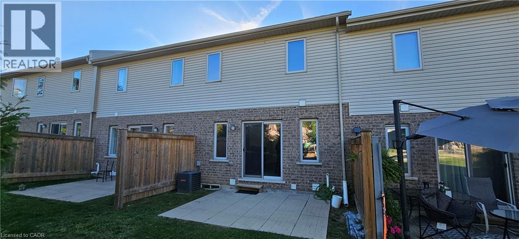 50 Pinnacle Drive Unit# 71, Kitchener, Ontario  N2P 0H8 - Photo 2 - 40776314