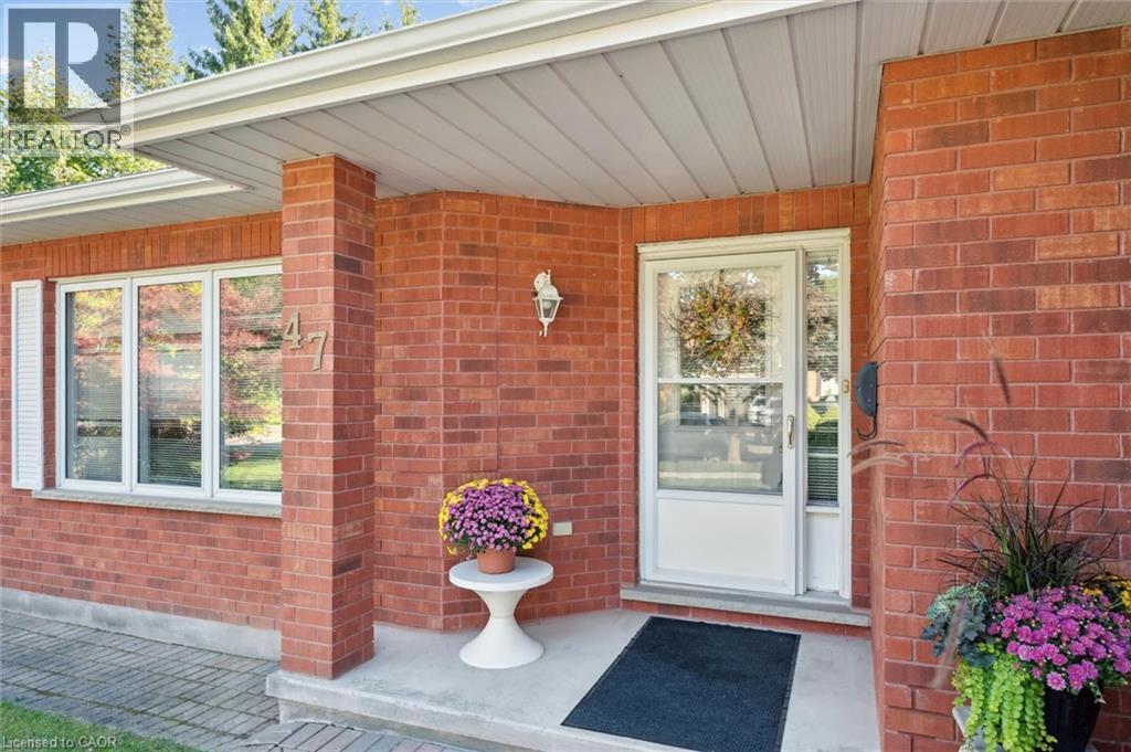 47 Corfield Drive, Kitchener, Ontario  N2A 3W8 - Photo 3 - 40776157