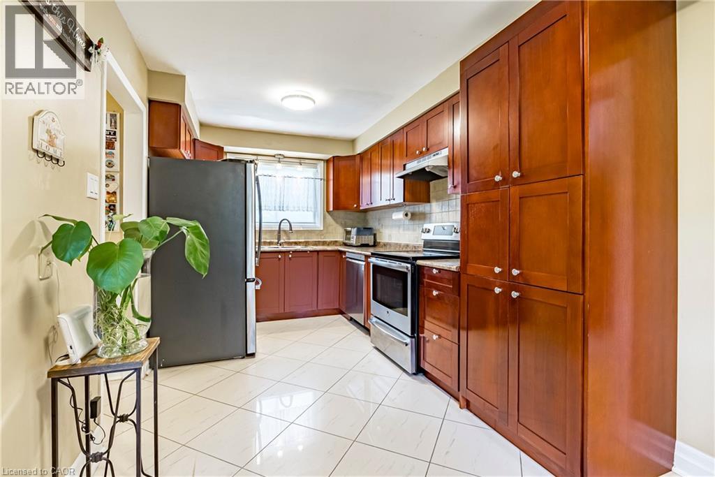 214 Vance Drive, Oakville, Ontario  L6L 3L1 - Photo 14 - 40775397