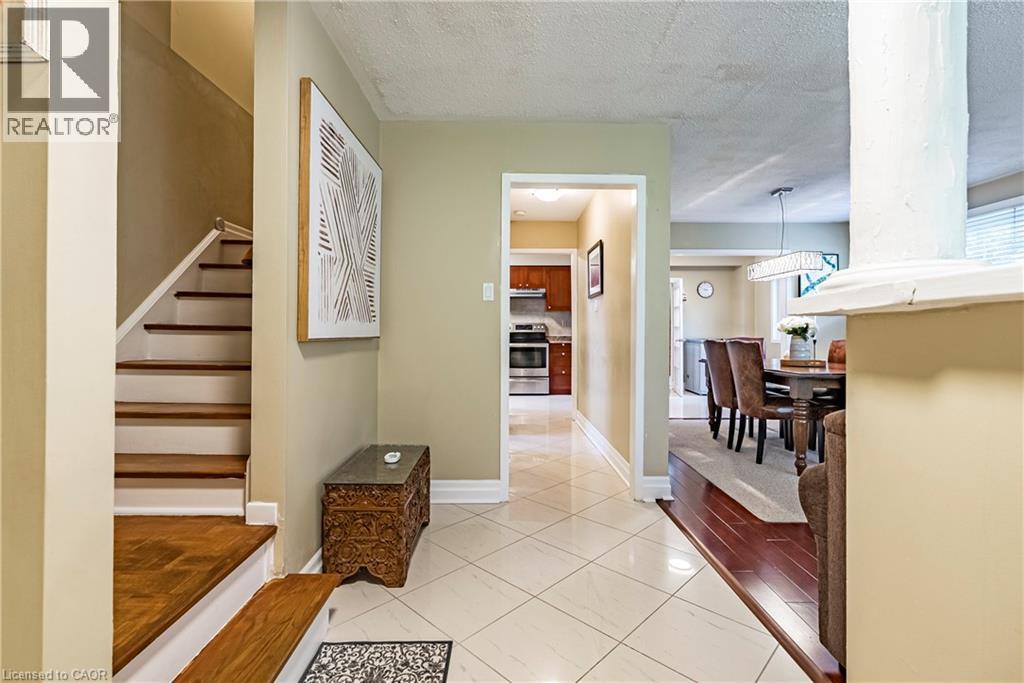 214 Vance Drive, Oakville, Ontario  L6L 3L1 - Photo 7 - 40775397