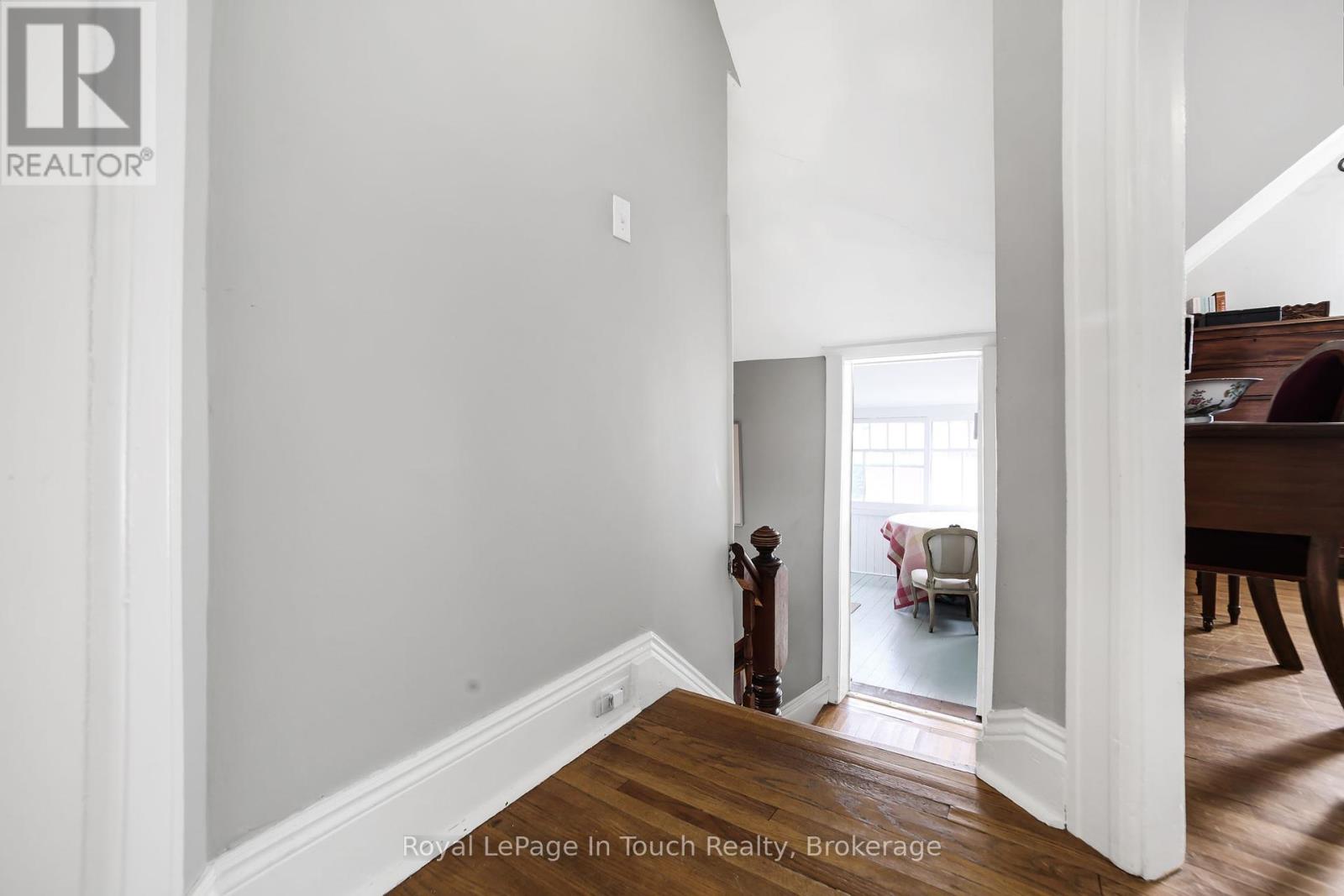 233 Queen Street, Midland, Ontario  L4R 3G9 - Photo 18 - S12446748