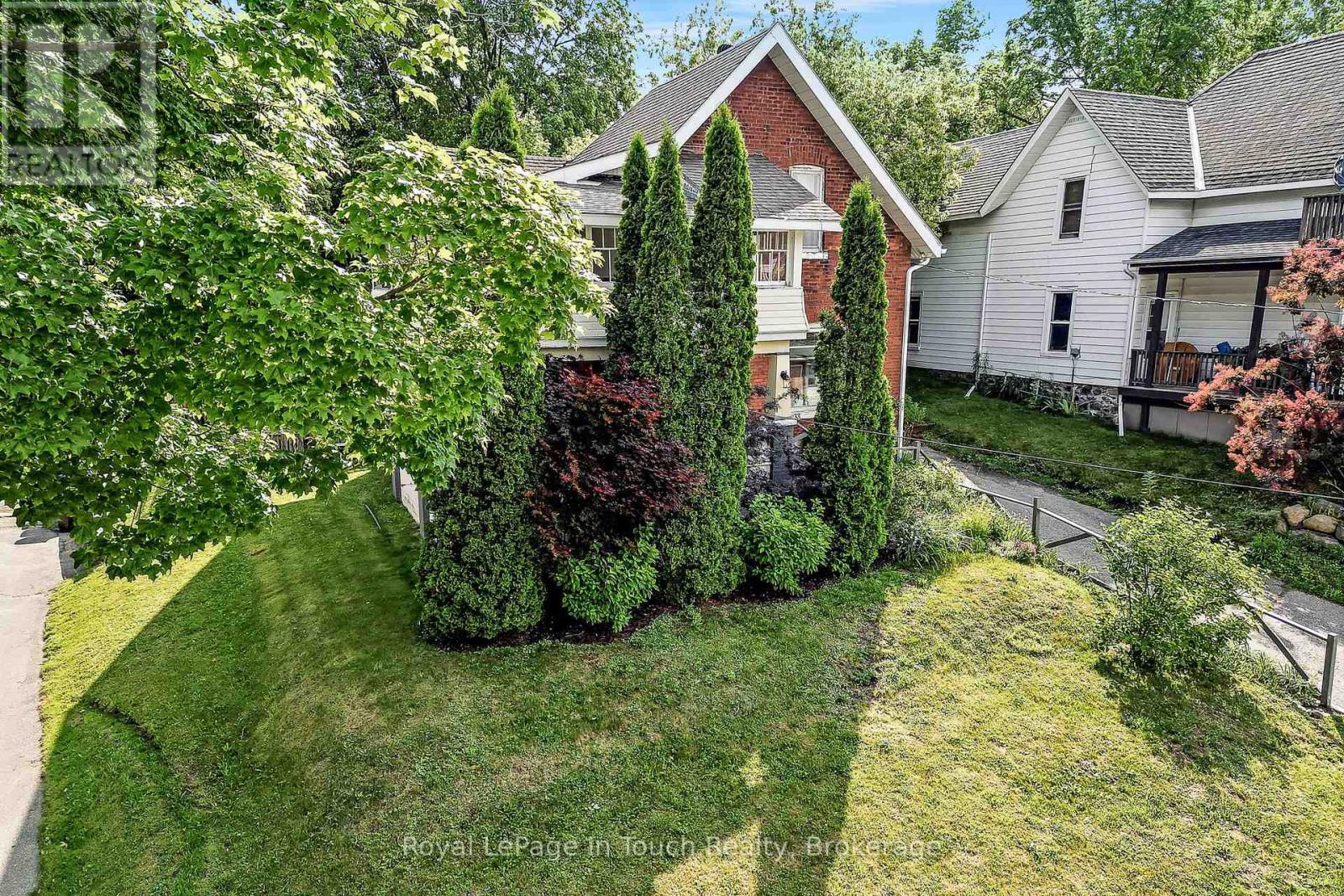 233 Queen Street, Midland, Ontario  L4R 3G9 - Photo 3 - S12446748