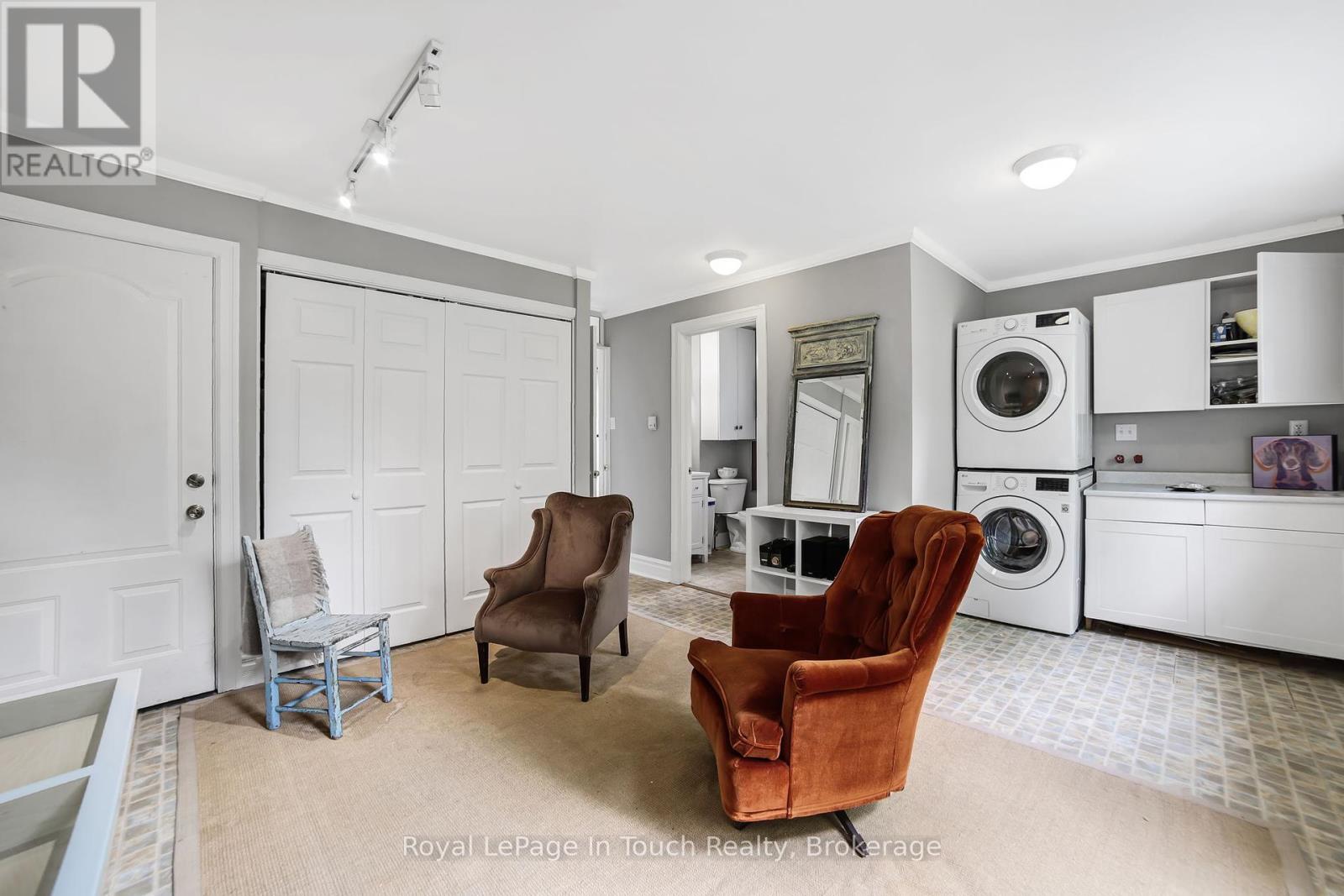 233 Queen Street, Midland, Ontario  L4R 3G9 - Photo 34 - S12446748