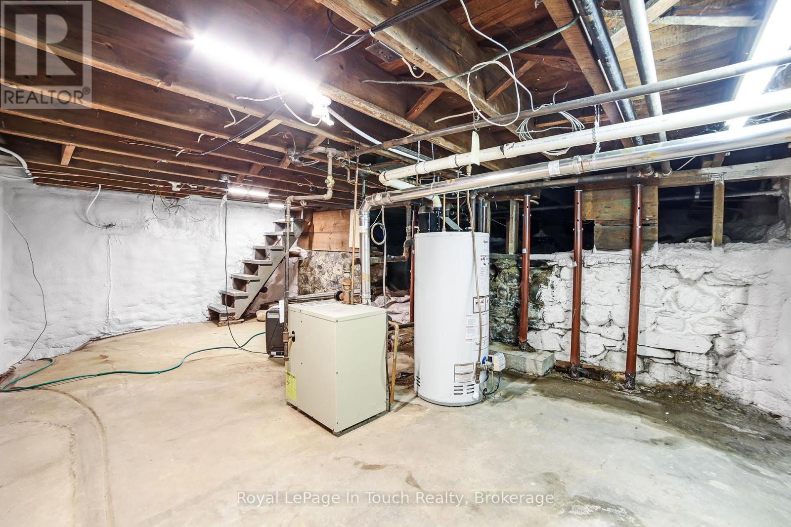 233 Queen Street, Midland, Ontario  L4R 3G9 - Photo 37 - S12446748