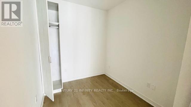 5007 - 3900 Confederation Parkway, Mississauga, Ontario  L5B 0M3 - Photo 12 - W12446762