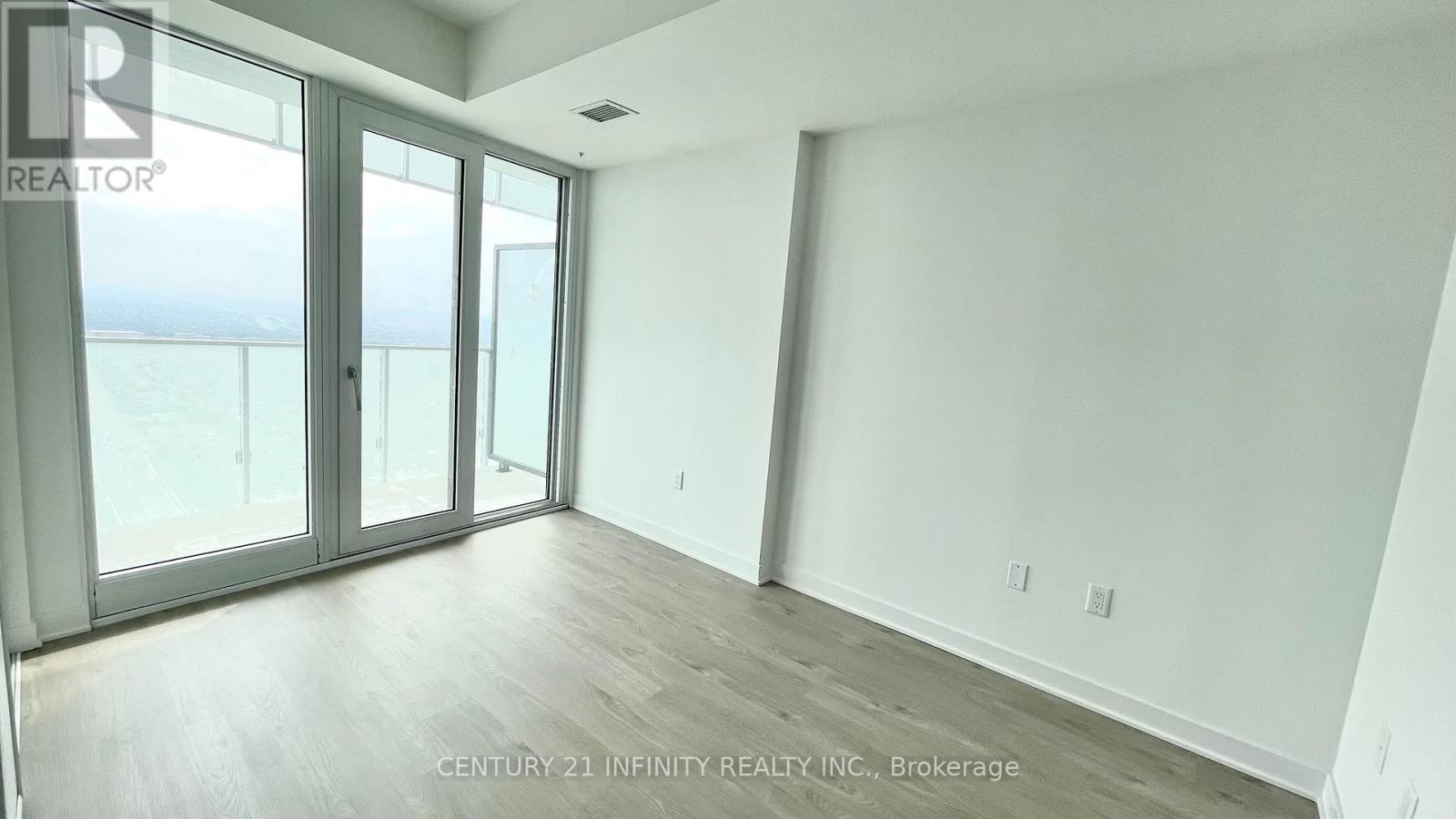 5007 - 3900 Confederation Parkway, Mississauga, Ontario  L5B 0M3 - Photo 14 - W12446762