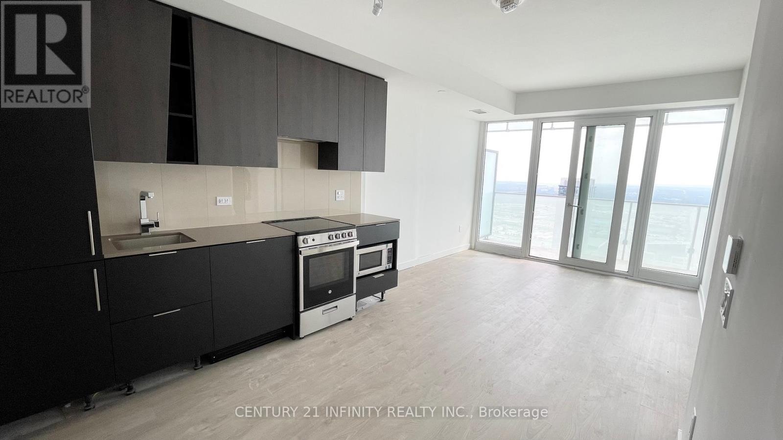 5007 - 3900 Confederation Parkway, Mississauga, Ontario  L5B 0M3 - Photo 7 - W12446762