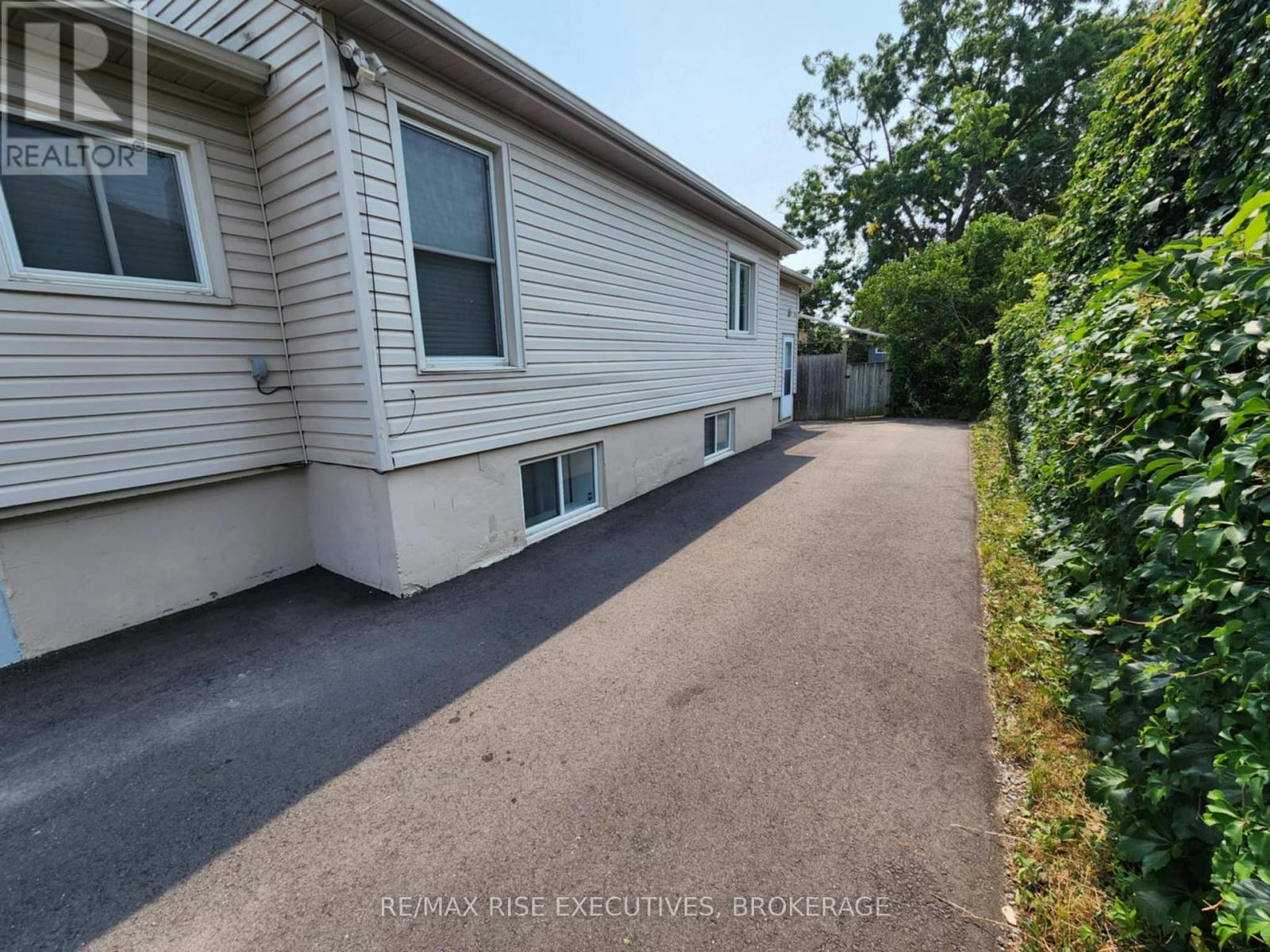 158 Joseph Street, Kingston, Ontario  K7K 2H7 - Photo 2 - X12446767