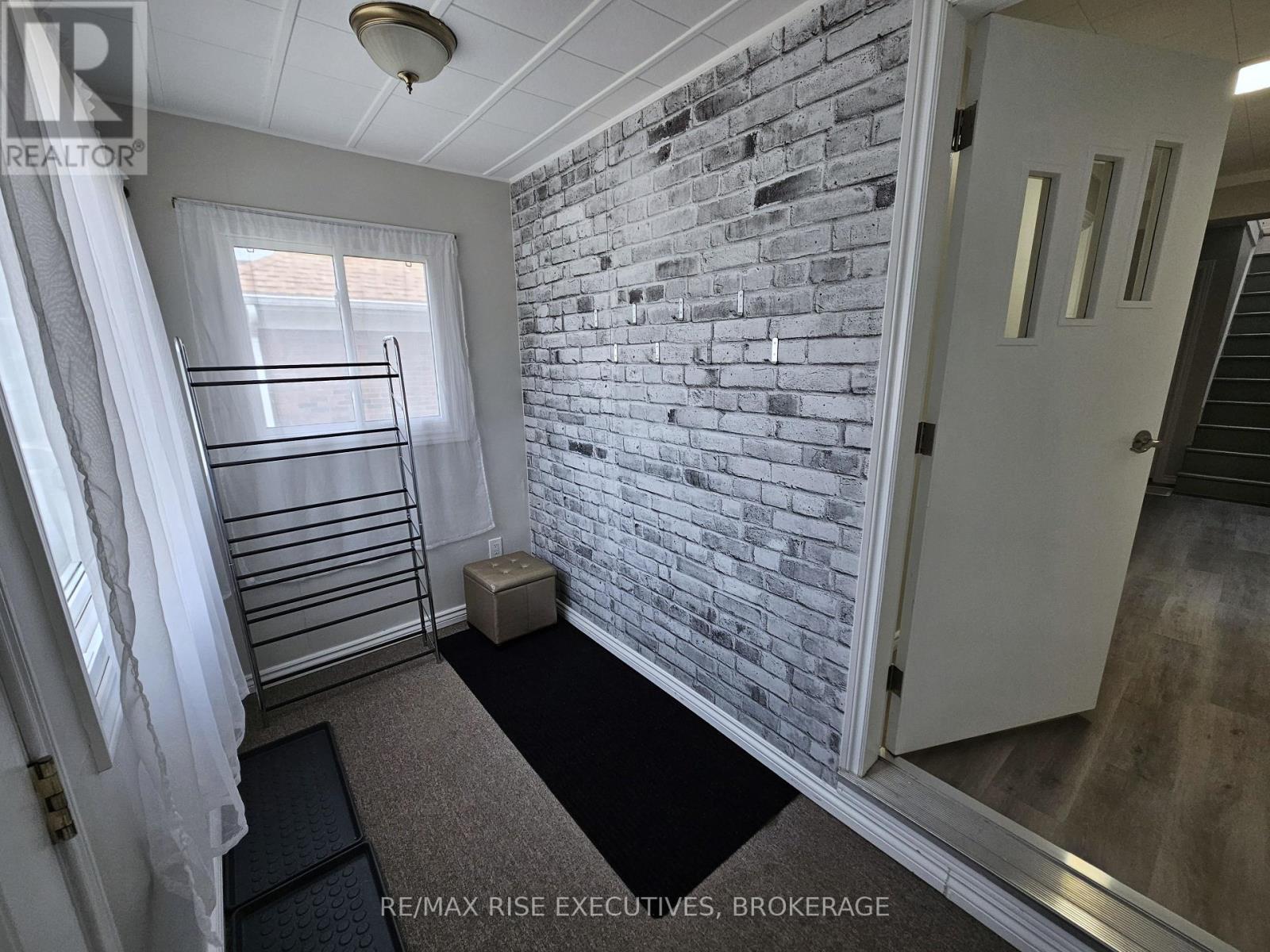 158 Joseph Street, Kingston, Ontario  K7K 2H7 - Photo 3 - X12446767