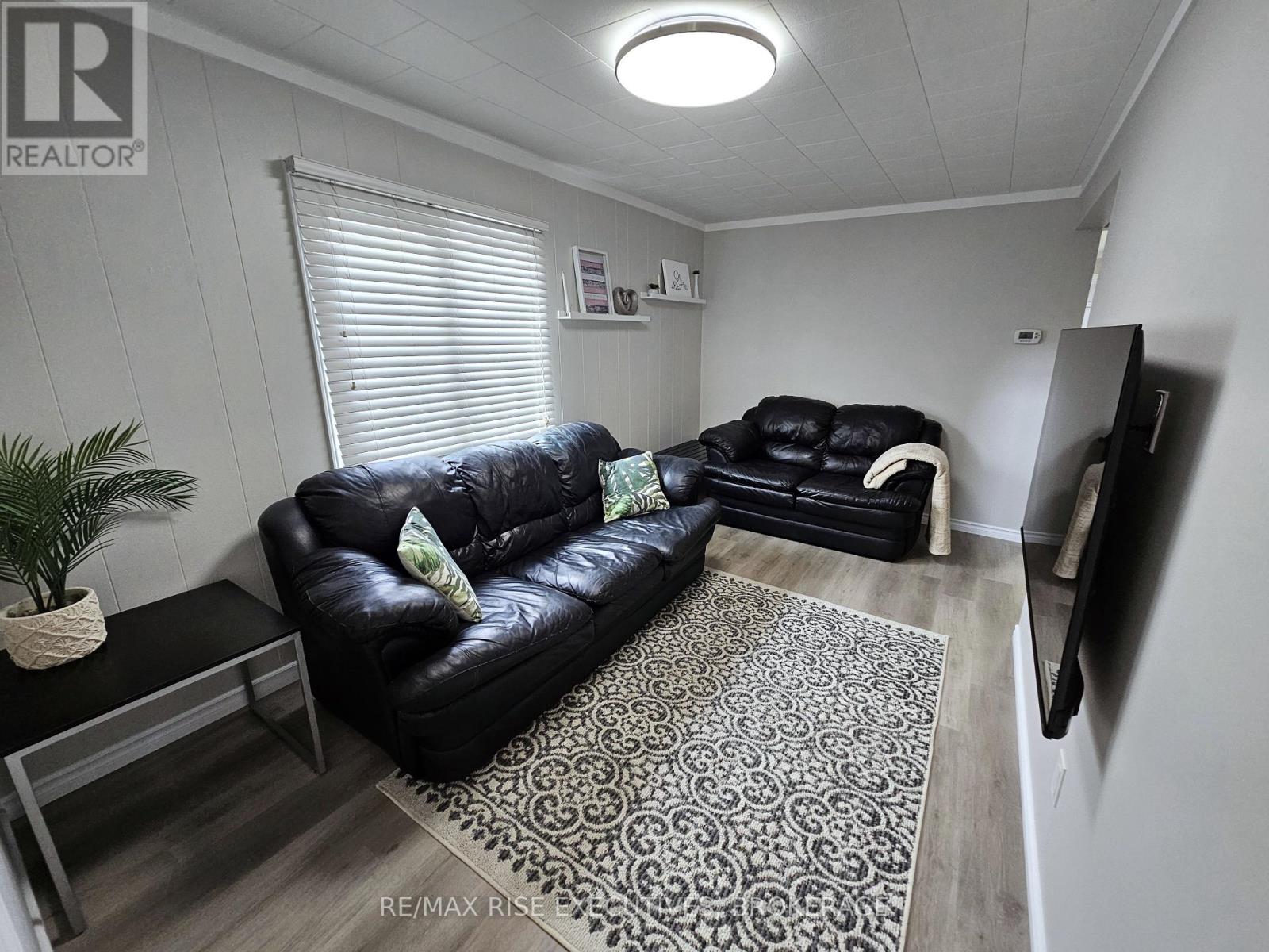 158 Joseph Street, Kingston, Ontario  K7K 2H7 - Photo 6 - X12446767