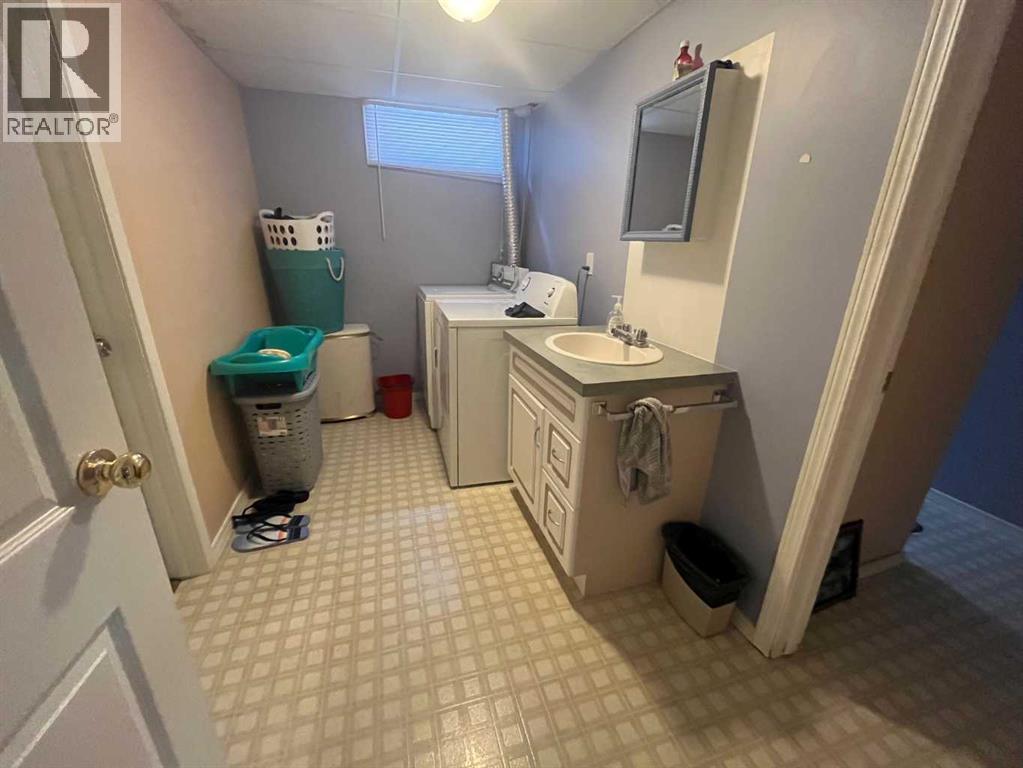 1411 28 Street S, Lethbridge, Alberta  T1K 2V1 - Photo 24 - A2253511