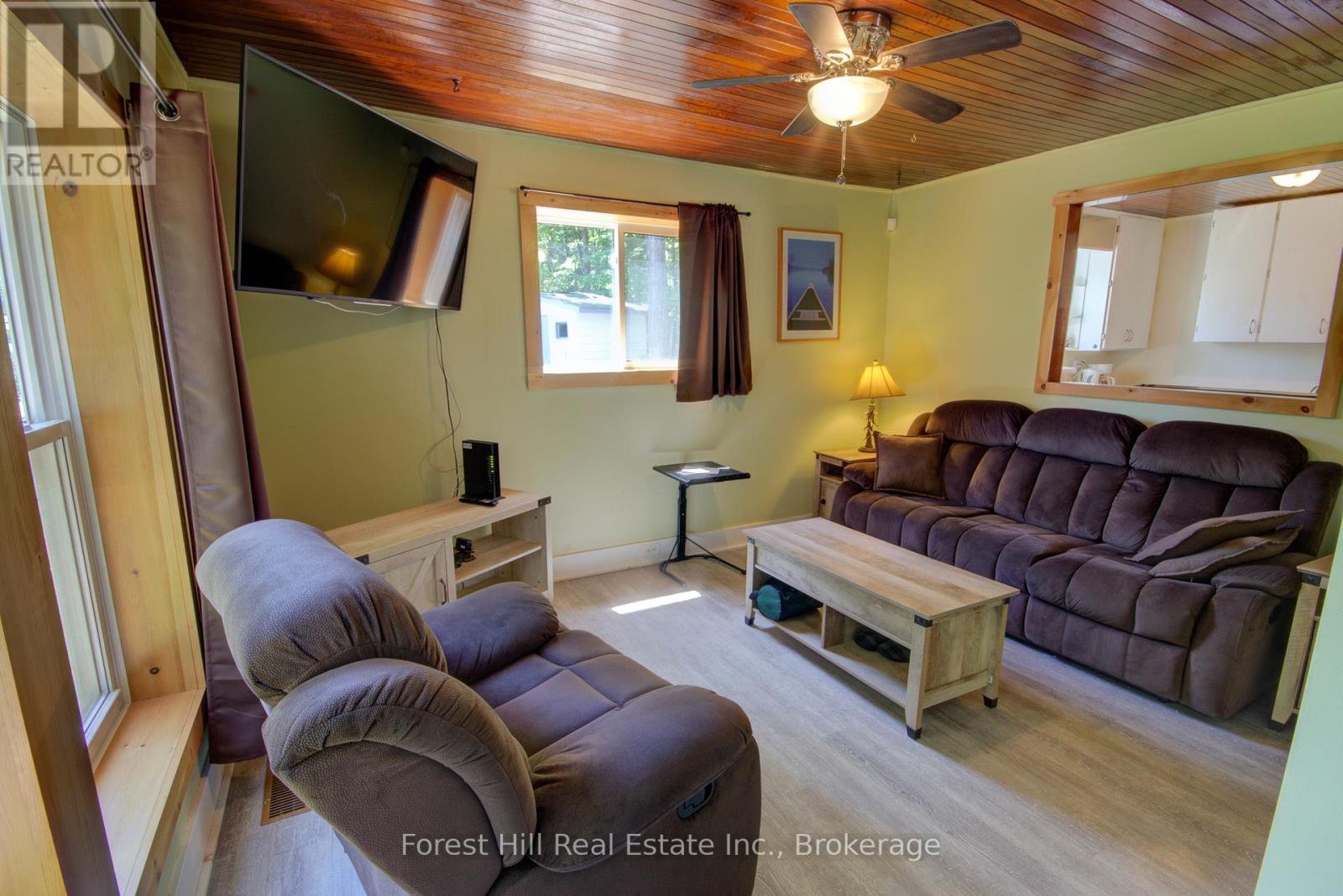 4061 Muskoka Rd 169 Highway, Muskoka Lakes, Ontario  P0B 1J0 - Photo 17 - X12446717