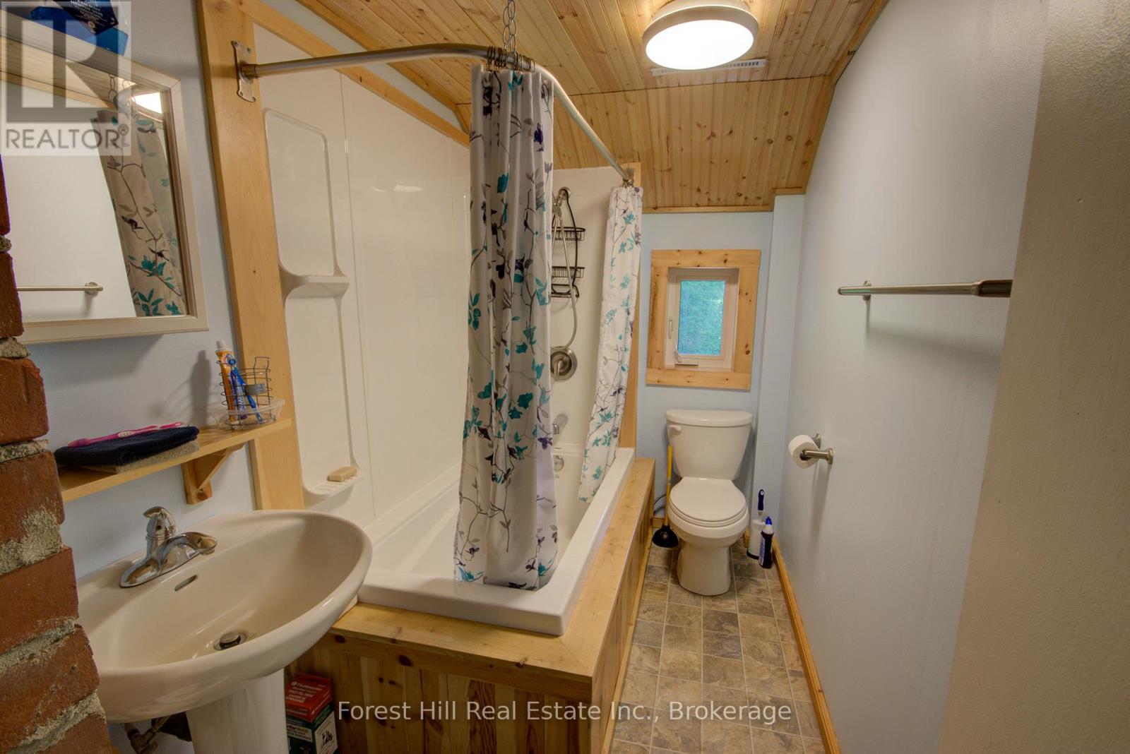 4061 Muskoka Rd 169 Highway, Muskoka Lakes, Ontario  P0B 1J0 - Photo 29 - X12446717