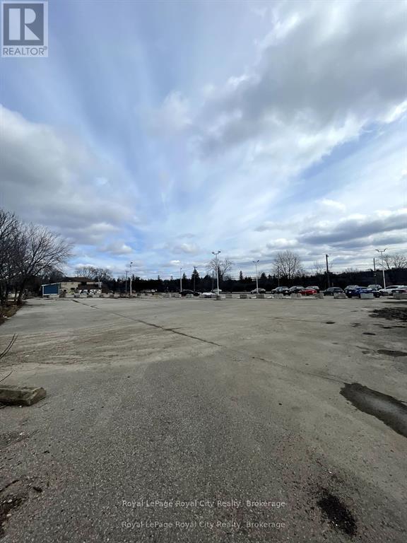 700 York Road, Guelph, Ontario  N1E 6A5 - Photo 2 - X12446760