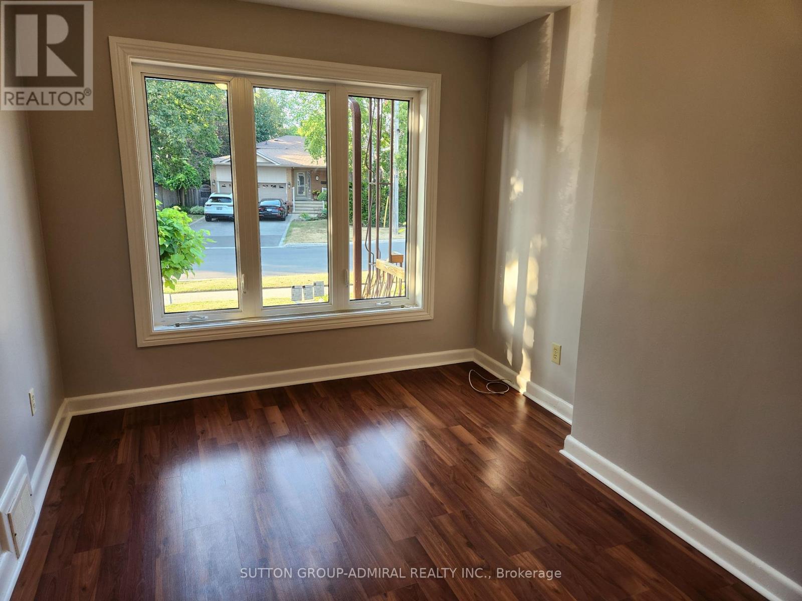 95 Almore Avenue, Toronto, Ontario  M3H 2H4 - Photo 12 - C12339498