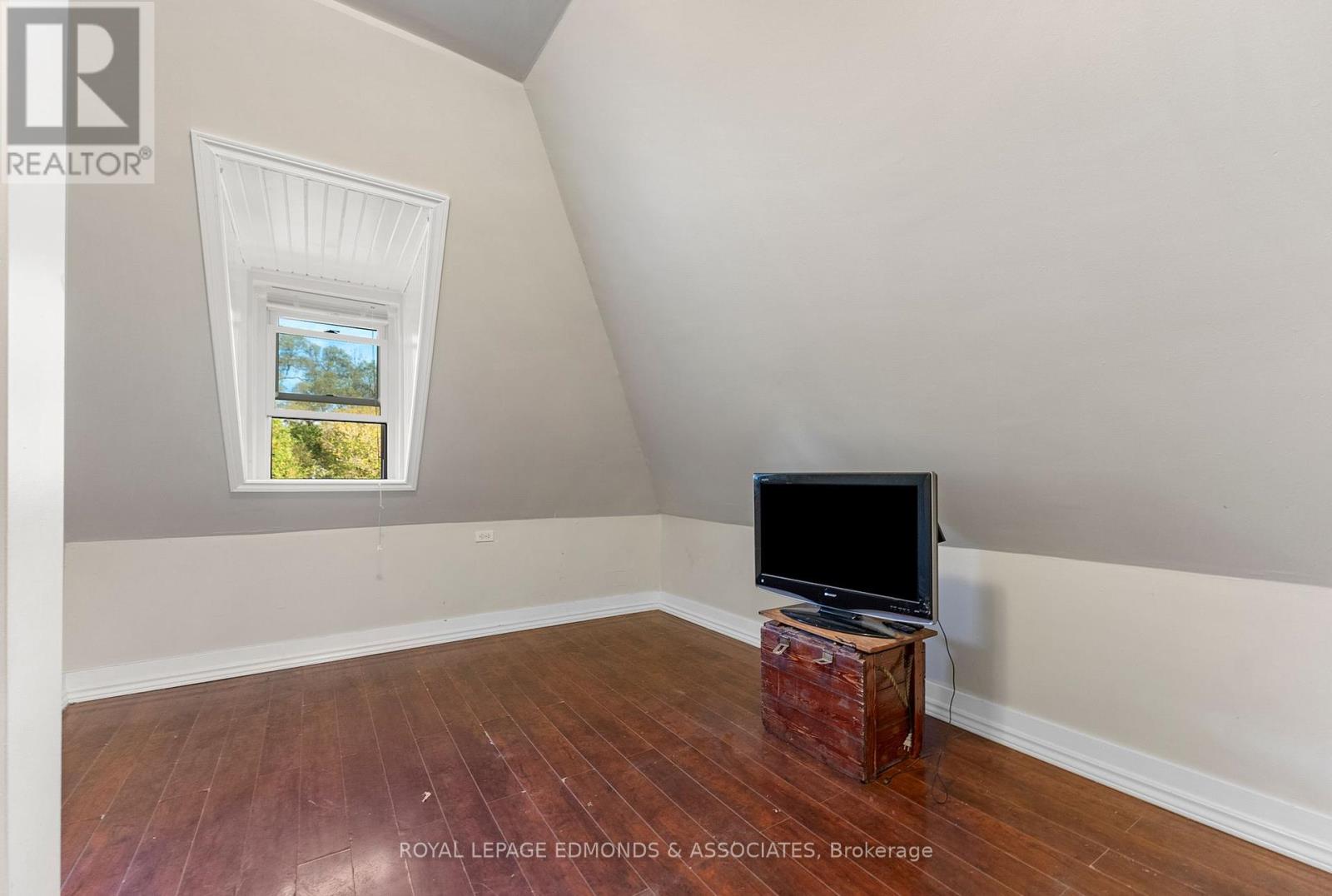 525 Boundary Road E, Pembroke, Ontario  K8A 6L7 - Photo 15 - X12446250