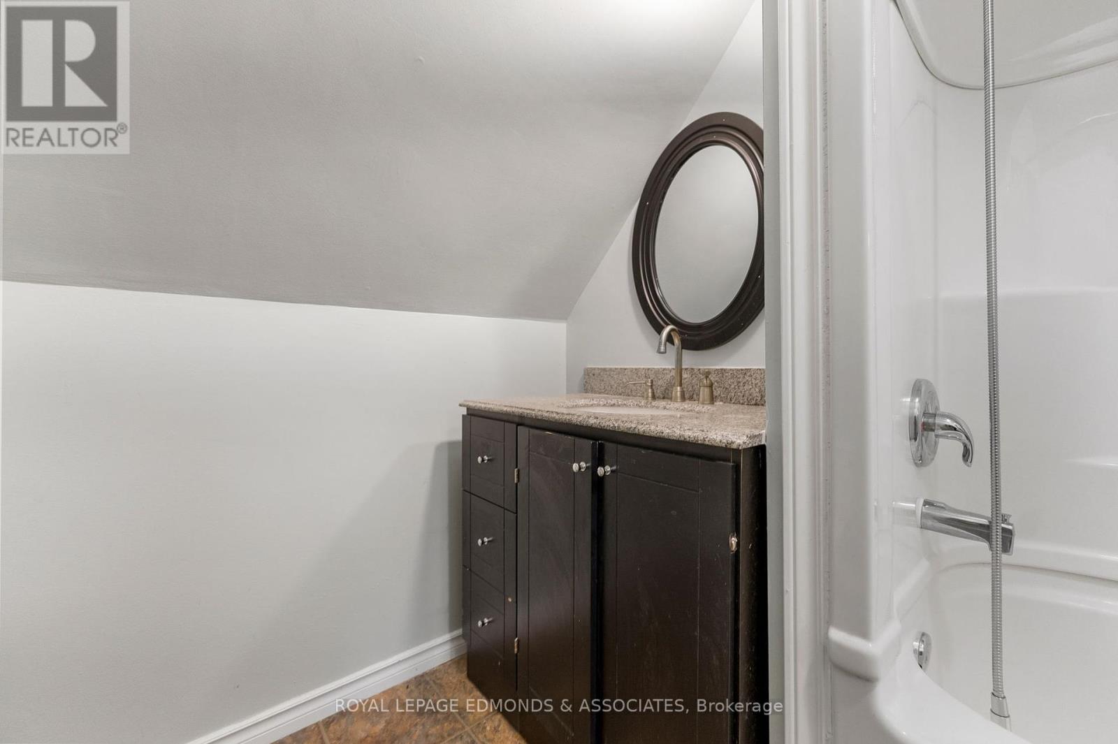 525 Boundary Road E, Pembroke, Ontario  K8A 6L7 - Photo 16 - X12446250