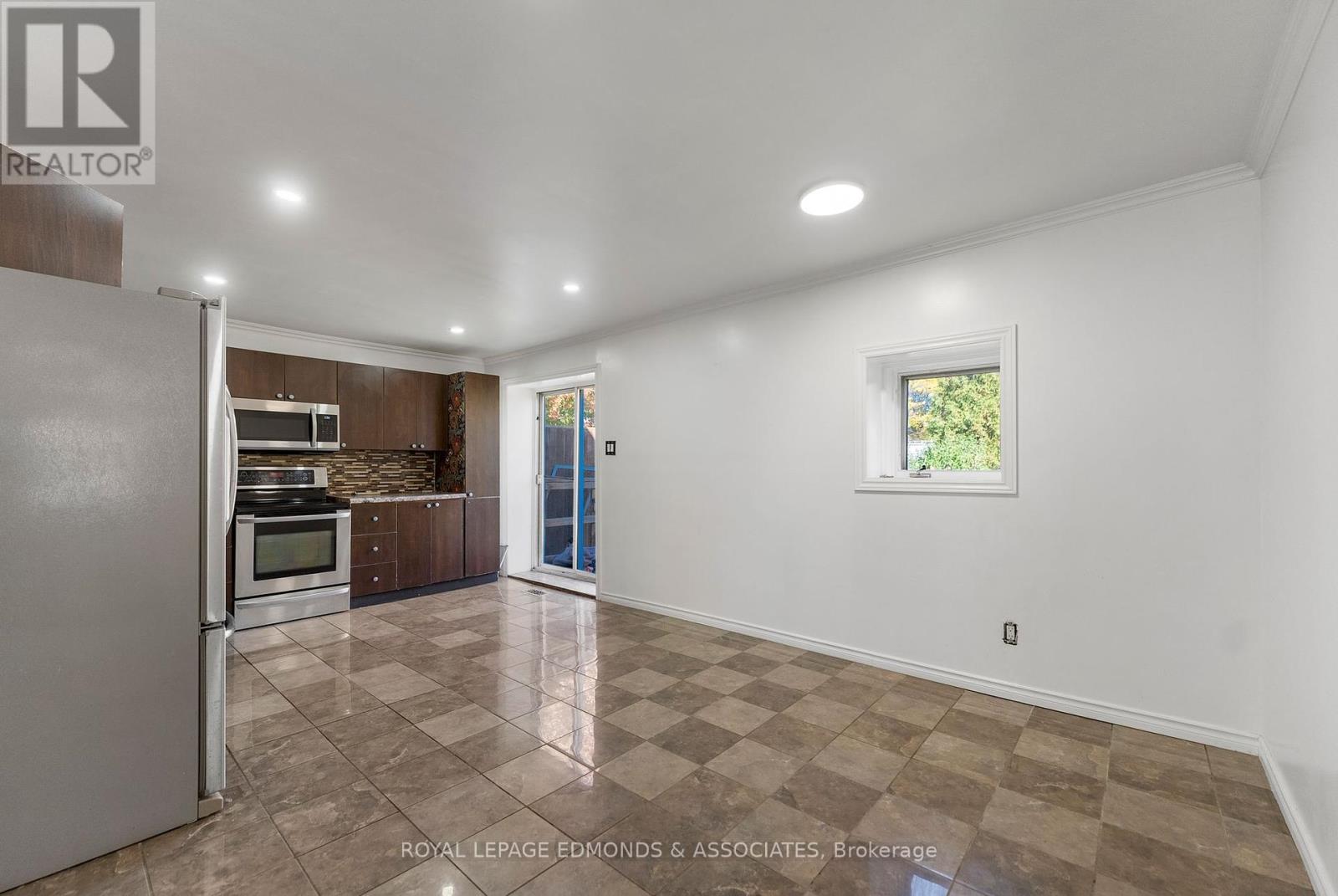 525 Boundary Road E, Pembroke, Ontario  K8A 6L7 - Photo 7 - X12446250