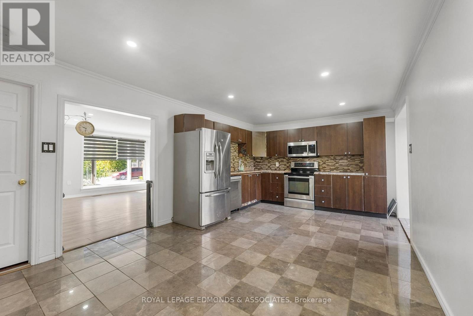 525 Boundary Road E, Pembroke, Ontario  K8A 6L7 - Photo 5 - X12446250