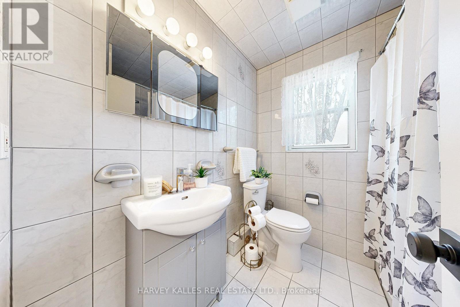 82 Acton Avenue, Toronto, Ontario  M3H 4H1 - Photo 14 - C12446620