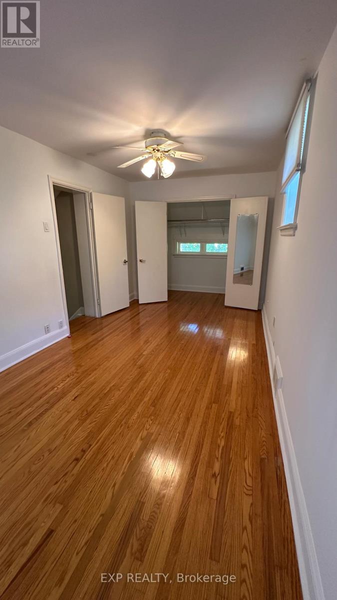 16 King Georges Drive W, Toronto, Ontario  M6M 2G9 - Photo 10 - W12446557