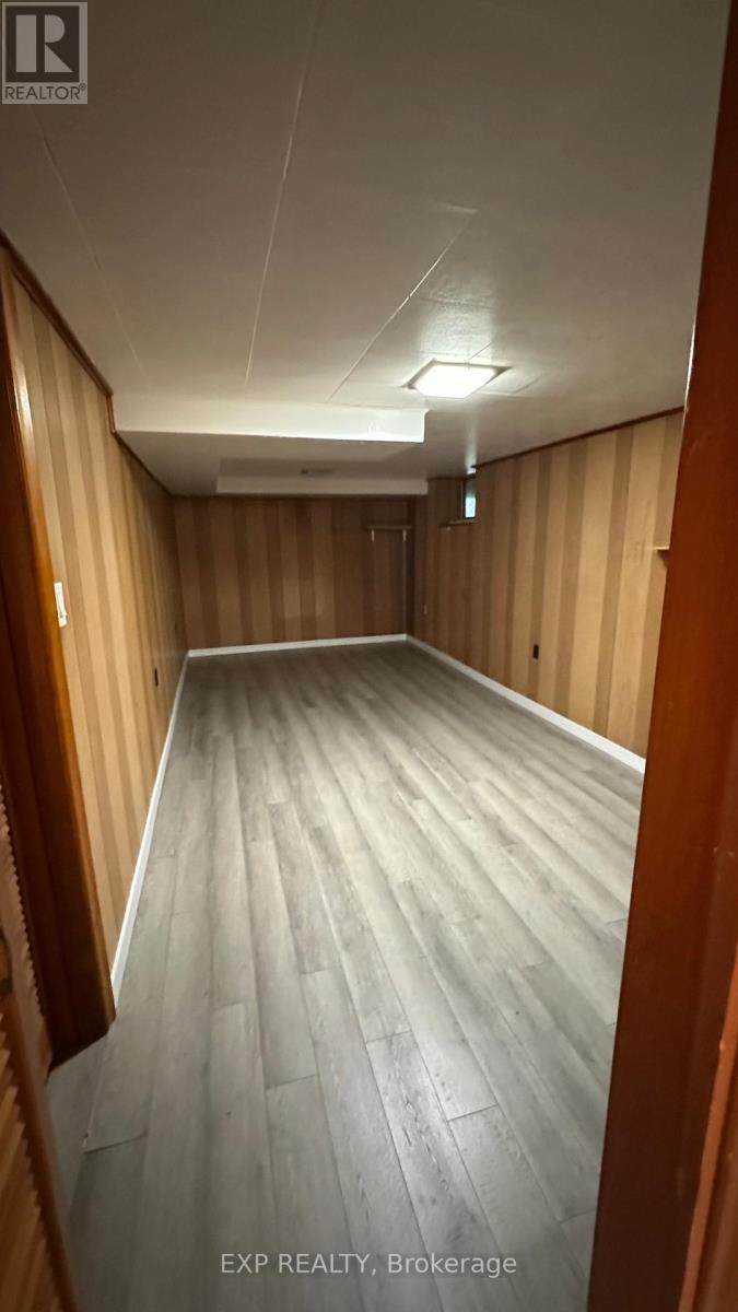 16 King Georges Drive W, Toronto, Ontario  M6M 2G9 - Photo 18 - W12446557