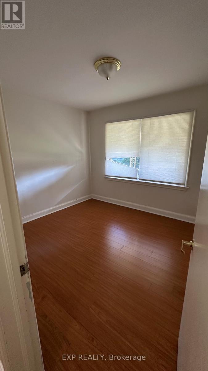 16 King Georges Drive W, Toronto, Ontario  M6M 2G9 - Photo 7 - W12446557