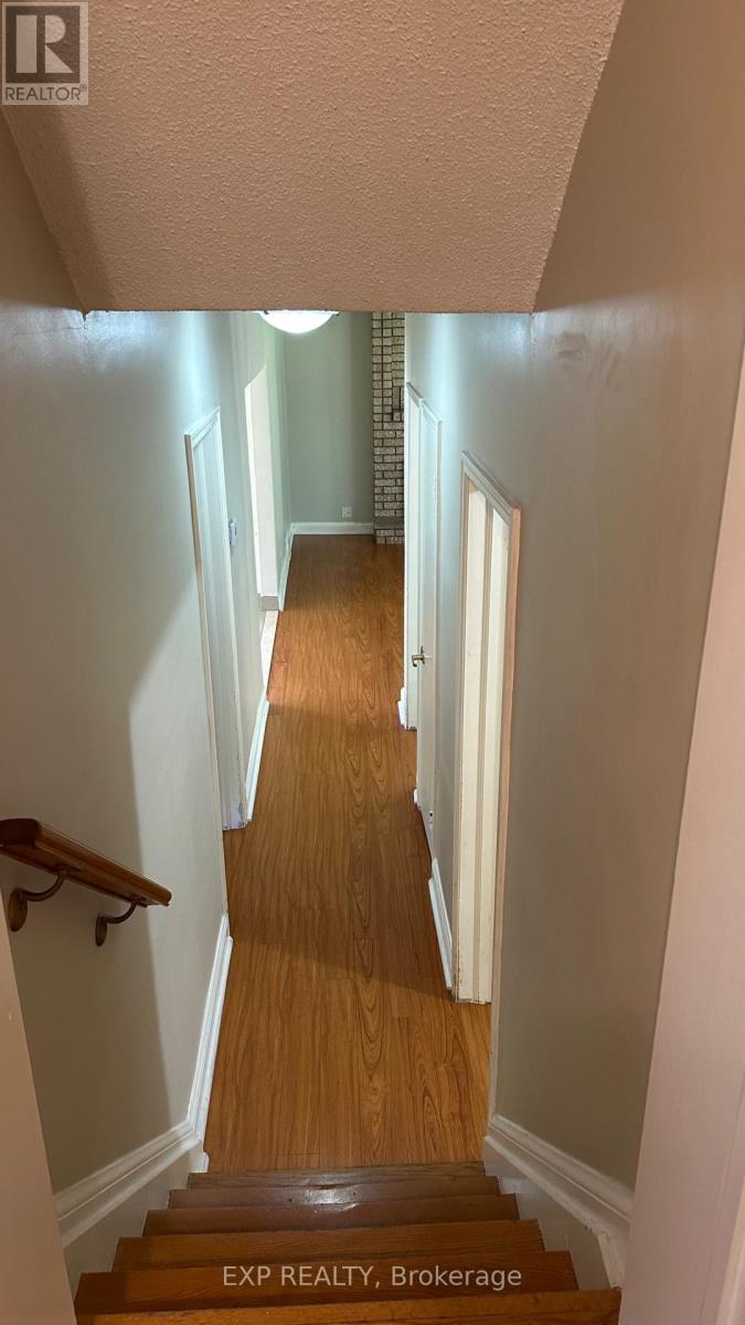 16 King Georges Drive W, Toronto, Ontario  M6M 2G9 - Photo 8 - W12446557