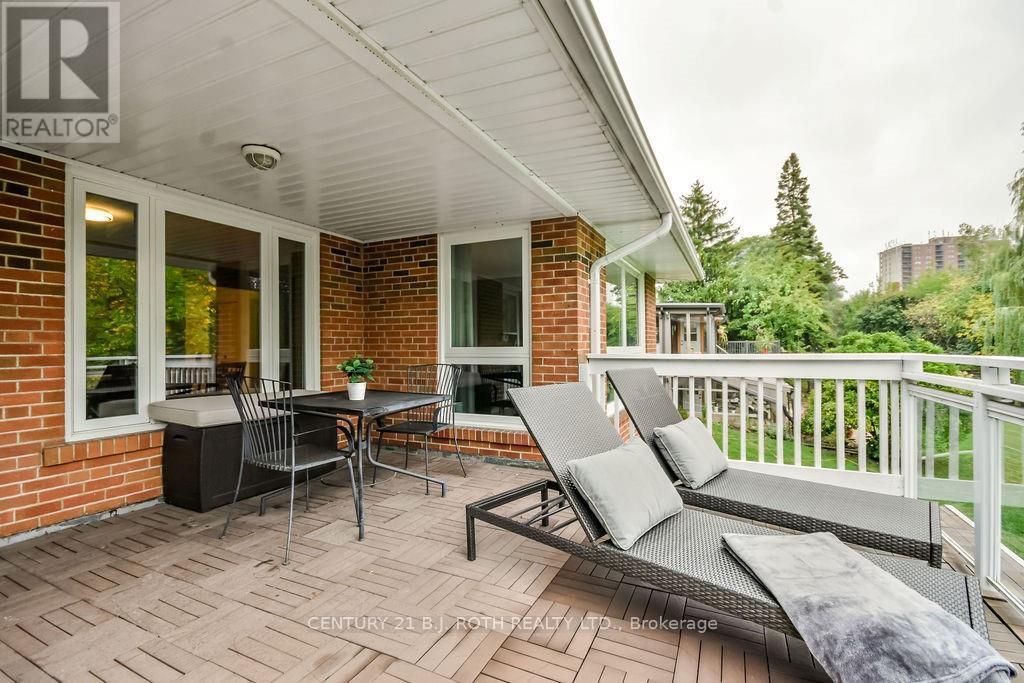 25 Florida Crescent, Toronto (Humbermede), Ontario  M9M 1P4 - Photo 14 - W12446565