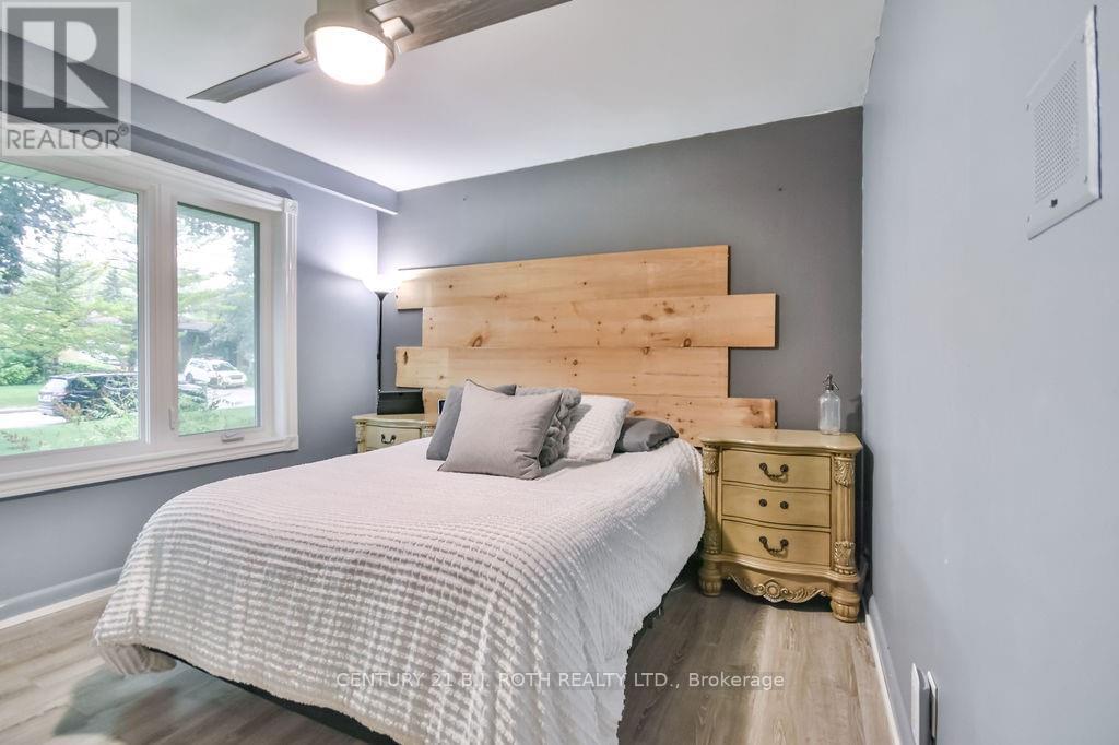 25 Florida Crescent, Toronto (Humbermede), Ontario  M9M 1P4 - Photo 19 - W12446565