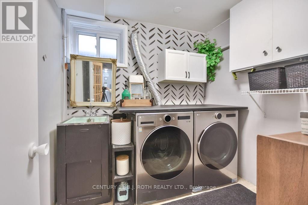 25 Florida Crescent, Toronto (Humbermede), Ontario  M9M 1P4 - Photo 30 - W12446565