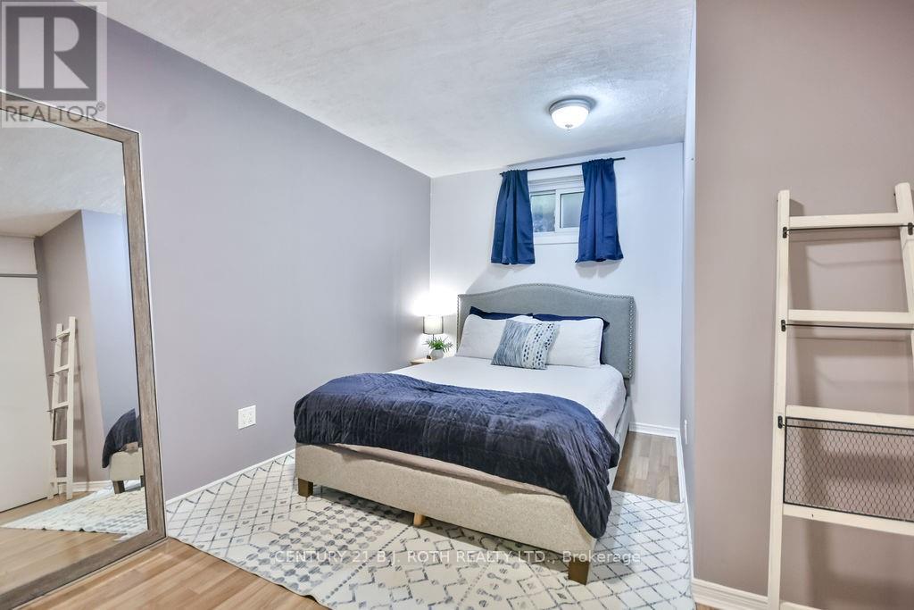 25 Florida Crescent, Toronto (Humbermede), Ontario  M9M 1P4 - Photo 33 - W12446565