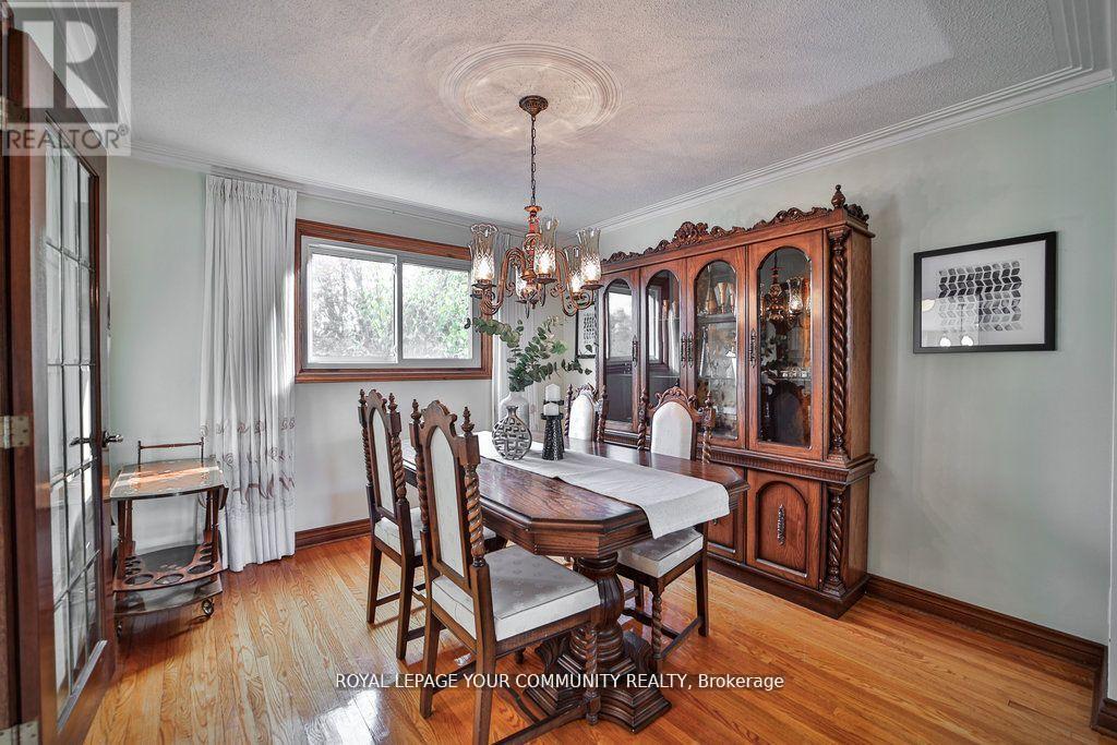 21 Disan Court, Toronto (Thistletown-Beaumonde Heights), Ontario  M9V 4A5 - Photo 15 - W12446619