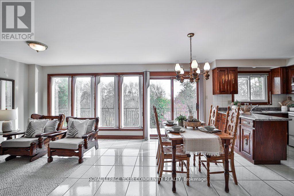 21 Disan Court, Toronto (Thistletown-Beaumonde Heights), Ontario  M9V 4A5 - Photo 18 - W12446619