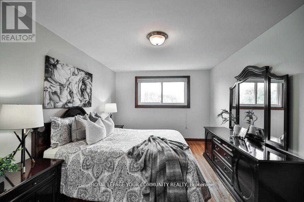 21 Disan Court, Toronto (Thistletown-Beaumonde Heights), Ontario  M9V 4A5 - Photo 25 - W12446619