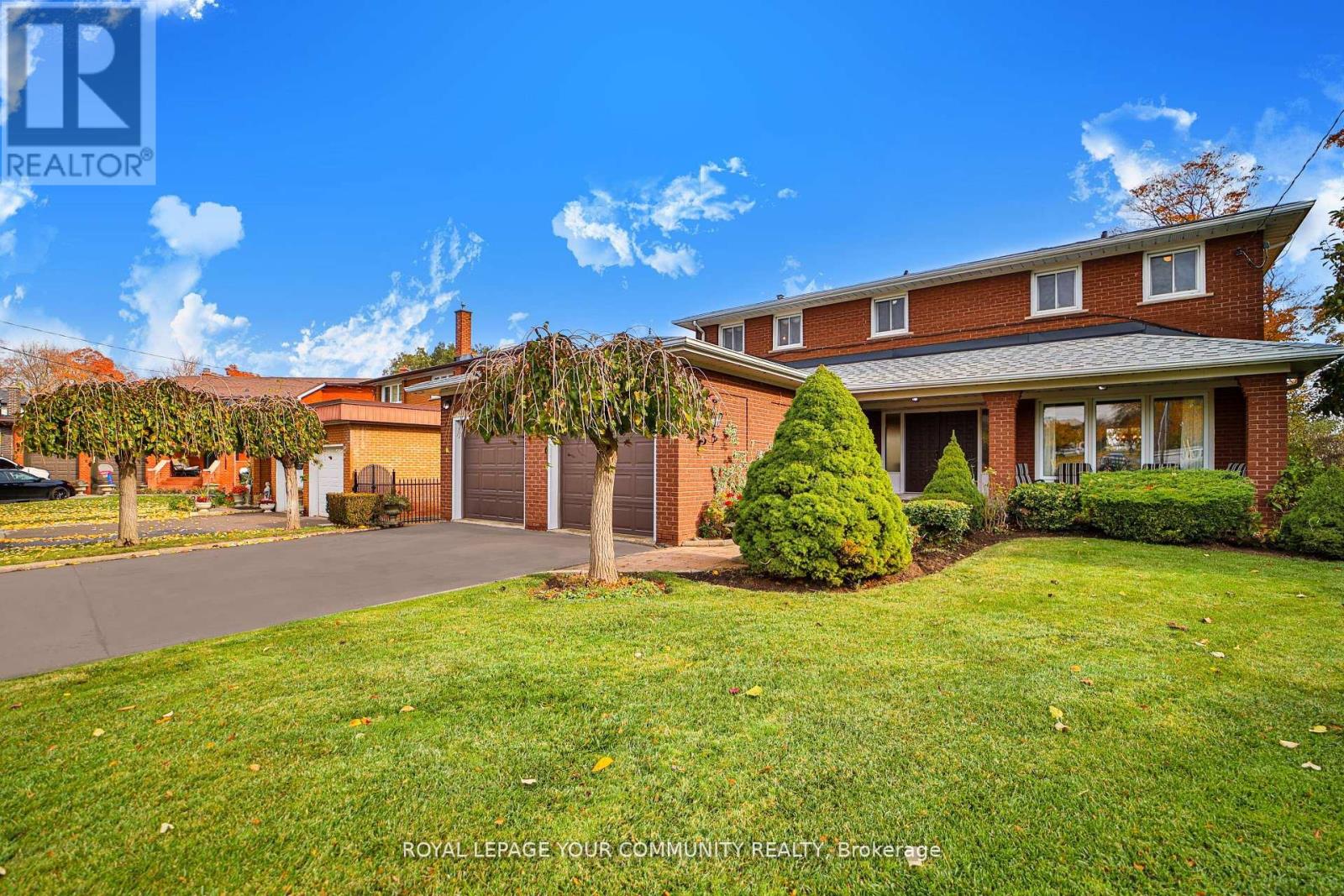 21 Disan Court, Toronto (Thistletown-Beaumonde Heights), Ontario  M9V 4A5 - Photo 6 - W12446619