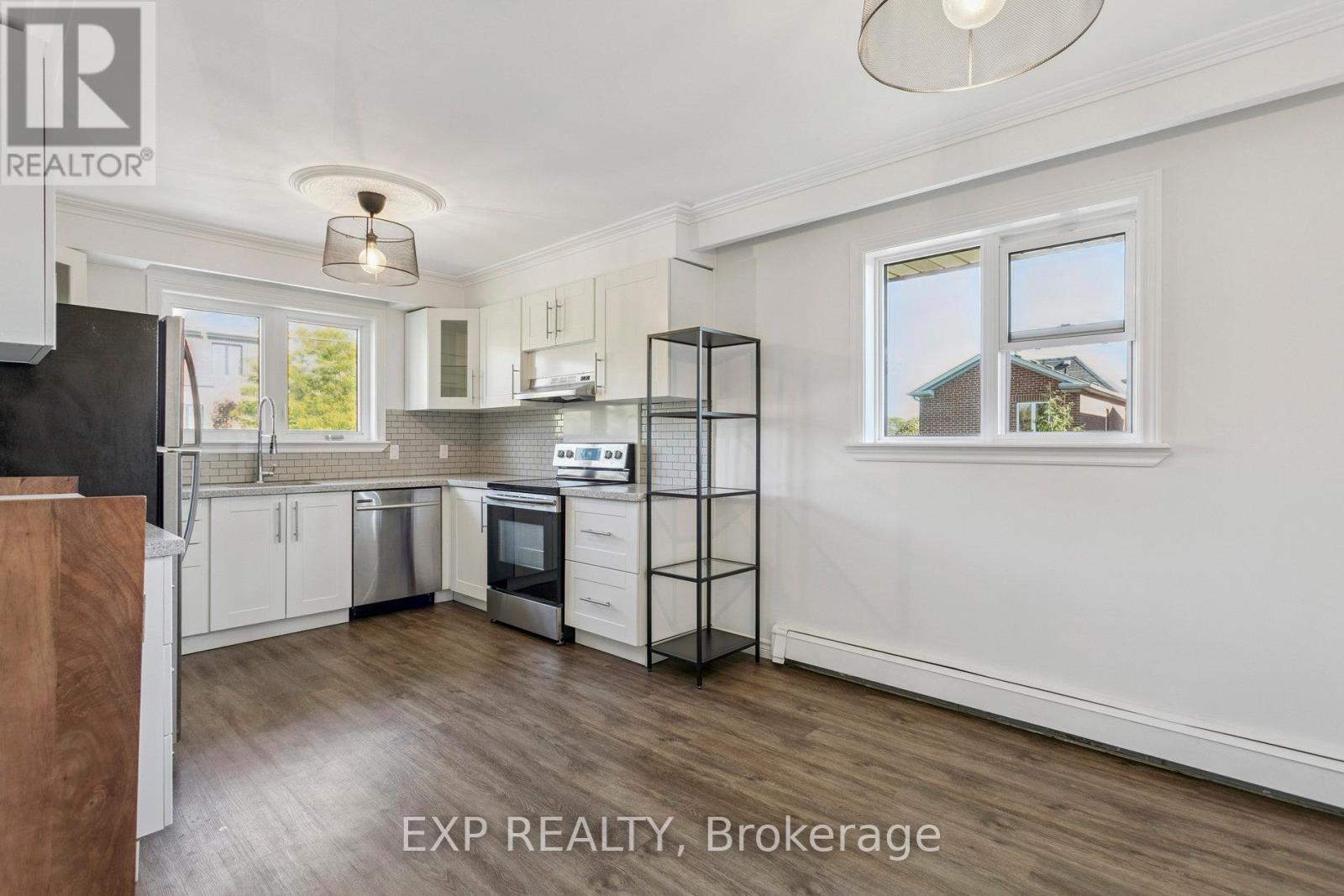 2nd Level - 15 Carnation Avenue, Toronto, Ontario  M8V 2J8 - Photo 13 - W12446626