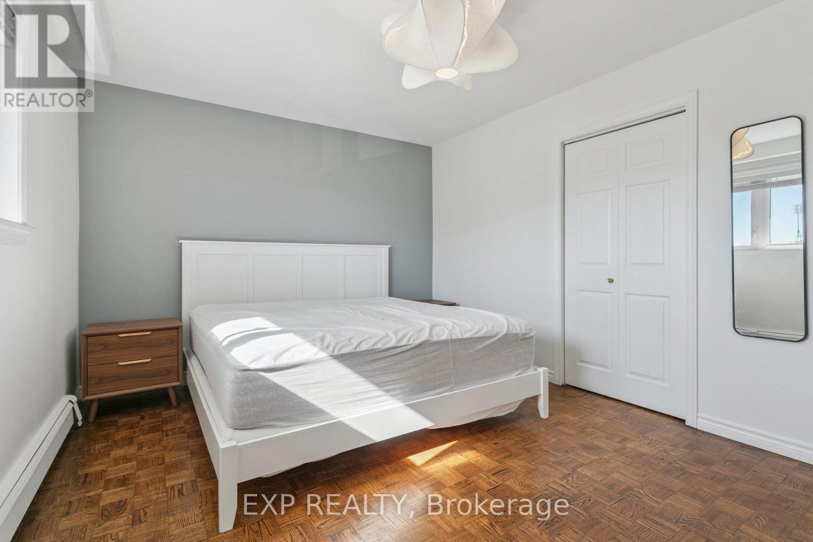 2nd Level - 15 Carnation Avenue, Toronto, Ontario  M8V 2J8 - Photo 33 - W12446626
