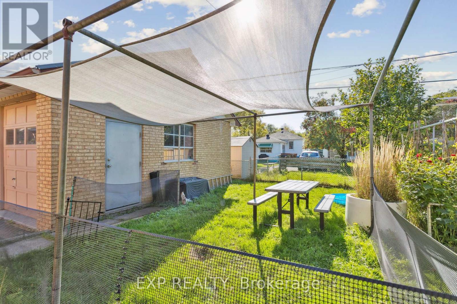 2nd Level - 15 Carnation Avenue, Toronto, Ontario  M8V 2J8 - Photo 38 - W12446626