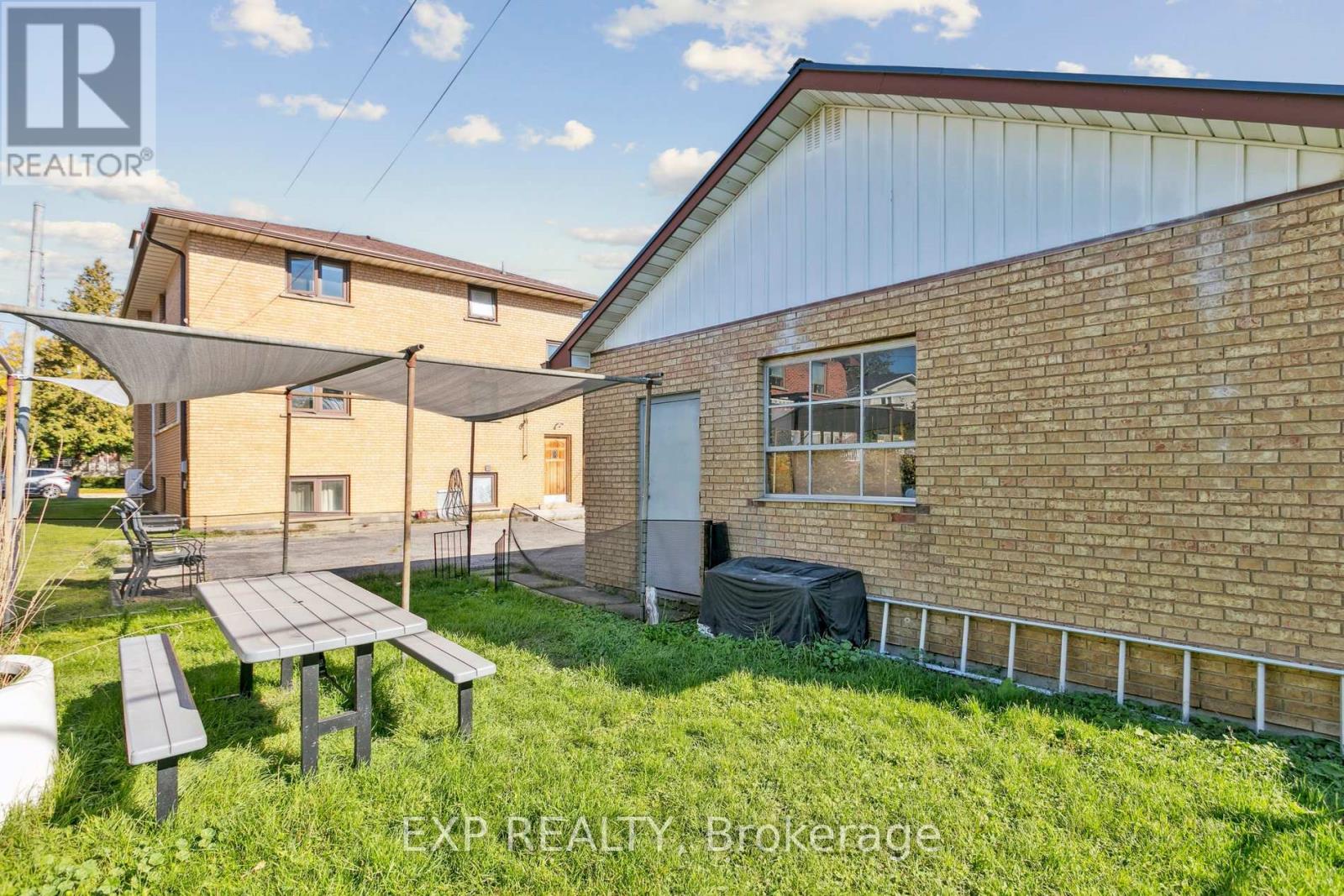 2nd Level - 15 Carnation Avenue, Toronto, Ontario  M8V 2J8 - Photo 39 - W12446626