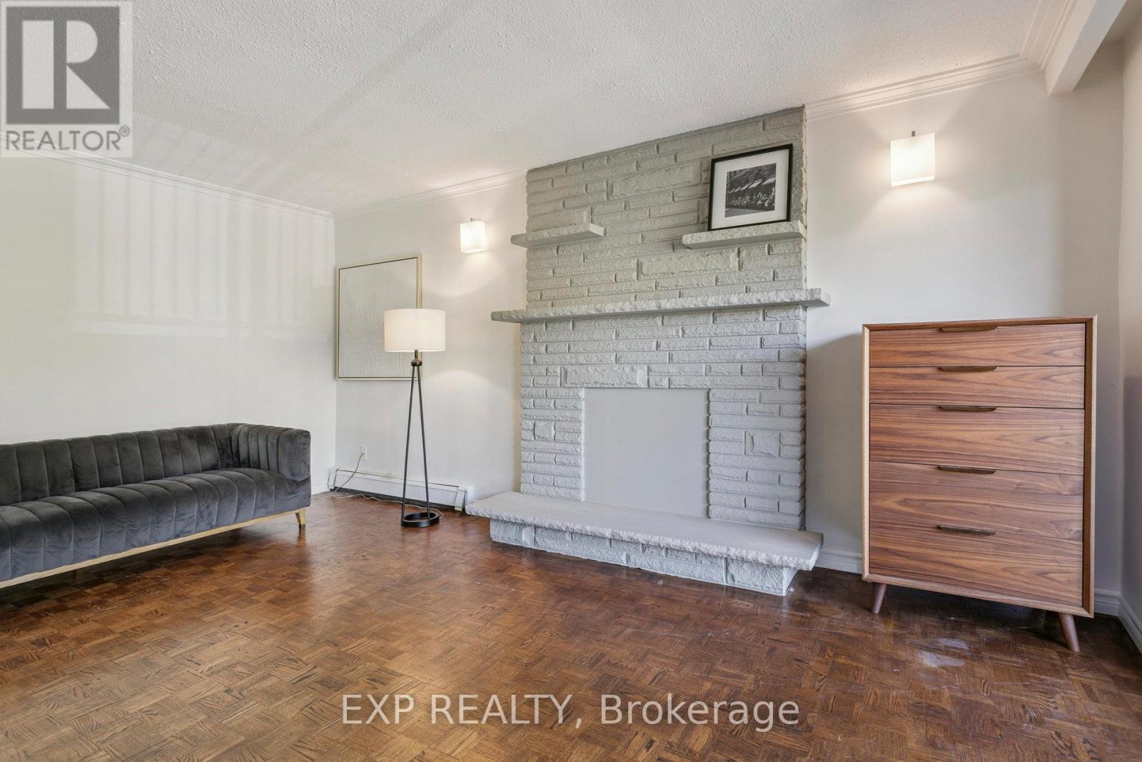 2nd Level - 15 Carnation Avenue, Toronto, Ontario  M8V 2J8 - Photo 9 - W12446626
