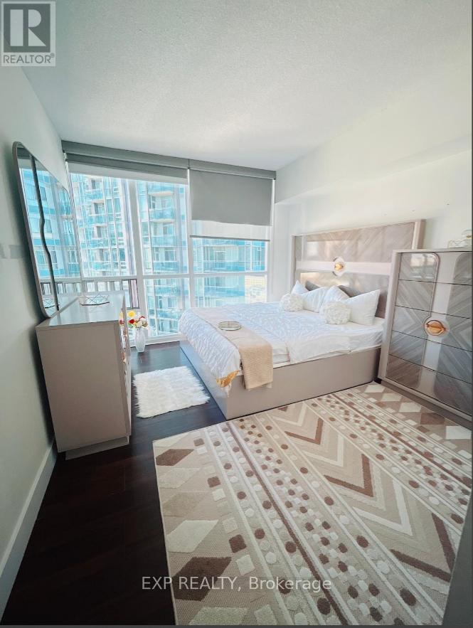 1712 - 223 Webb Drive, Mississauga, Ontario  L5B 0E8 - Photo 13 - W12446665