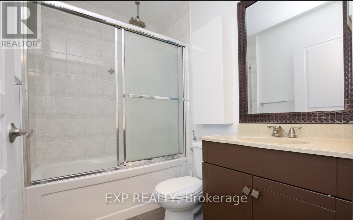 1712 - 223 Webb Drive, Mississauga, Ontario  L5B 0E8 - Photo 14 - W12446665