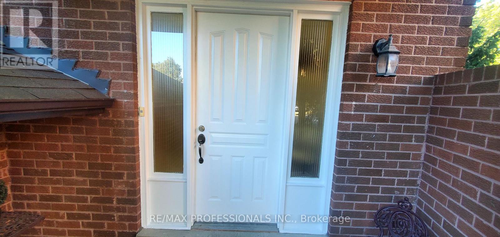 2545 ADDINGHAM CRESCENT, Oakville, Ontario