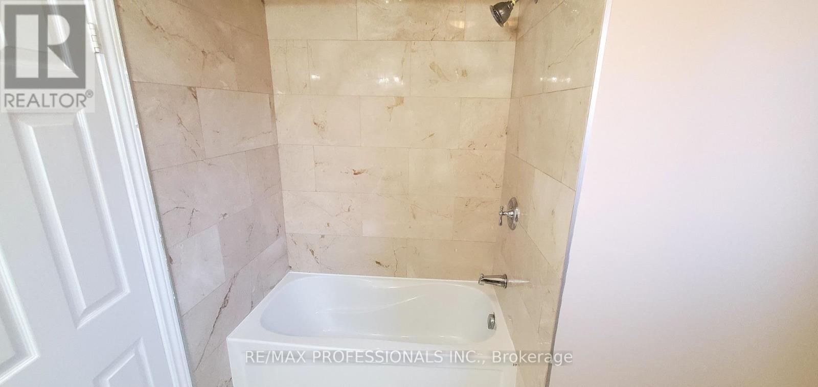 2545 Addingham Crescent, Oakville, Ontario  L6J 7K7 - Photo 30 - W12446669