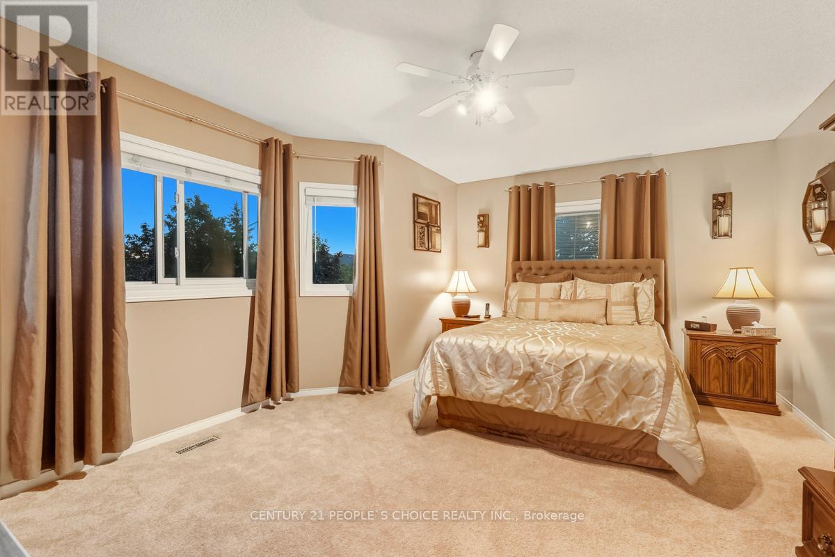 5374 Fallingbrook Drive, Mississauga, Ontario  L5V 1P7 - Photo 19 - W12446672