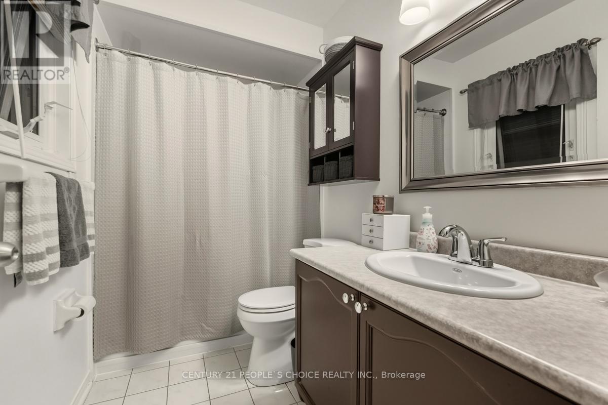 5374 Fallingbrook Drive, Mississauga, Ontario  L5V 1P7 - Photo 28 - W12446672