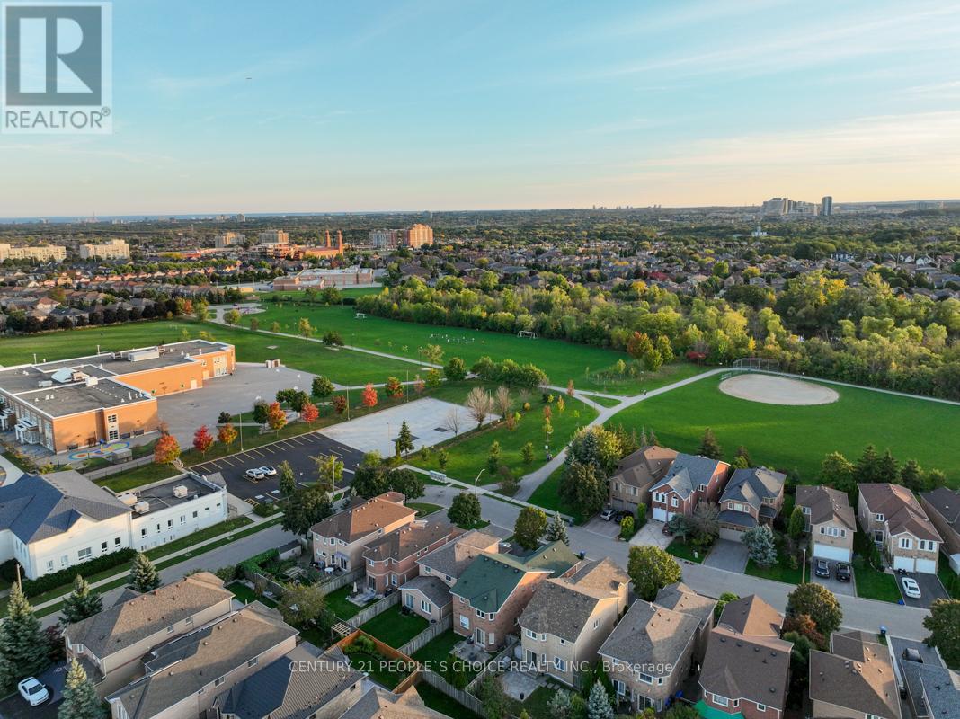 5374 Fallingbrook Drive, Mississauga, Ontario  L5V 1P7 - Photo 47 - W12446672